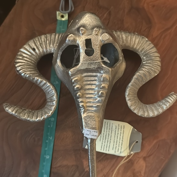Ram Skull Wall Hook - Picture 3 of 3